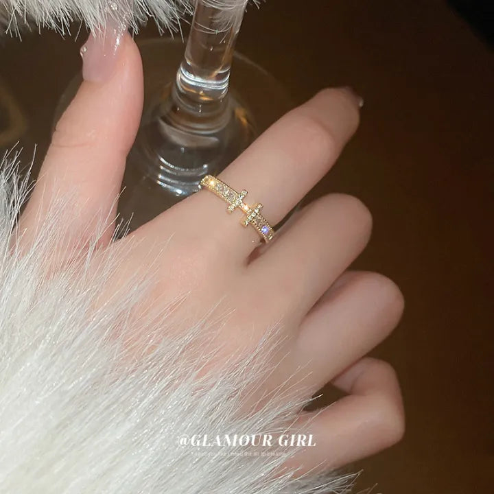 Gehna Gold Plated H Letter Zircon Ring