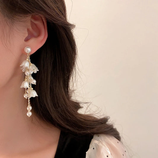 Elegant Floral Tassel Pearl Drop Earrings