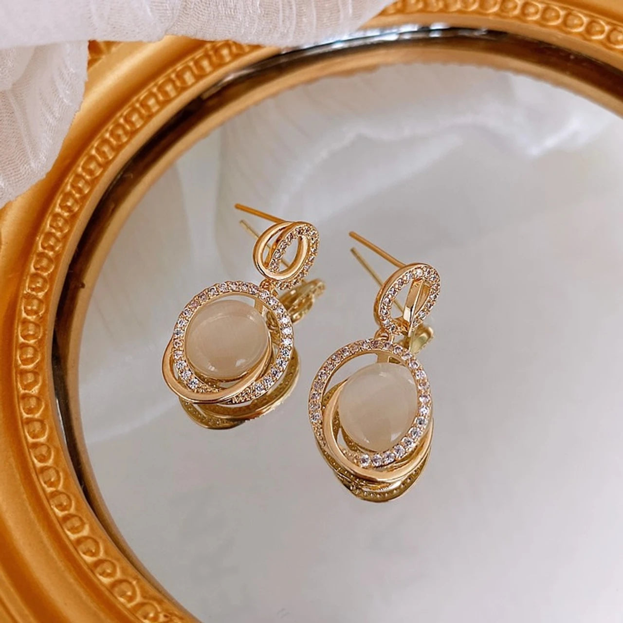 Trendy Contemporary Stud Earrings Stylish Look for Women