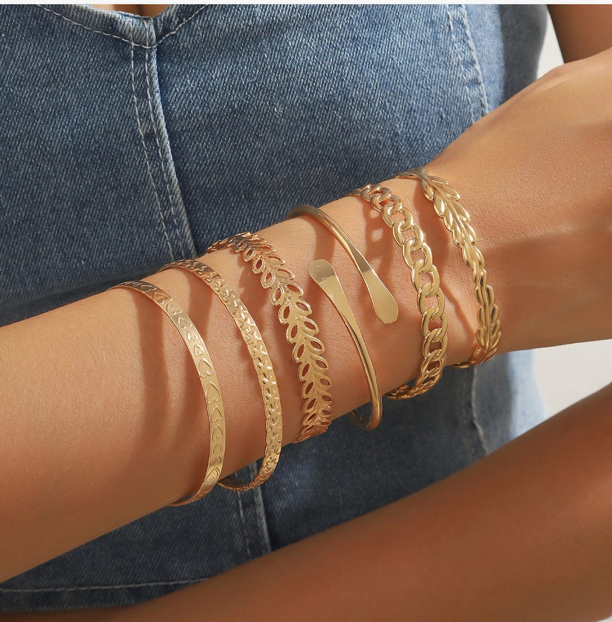 Flowra 6‑Piece Gold Bracelet Set Premium Fashion Jewelry