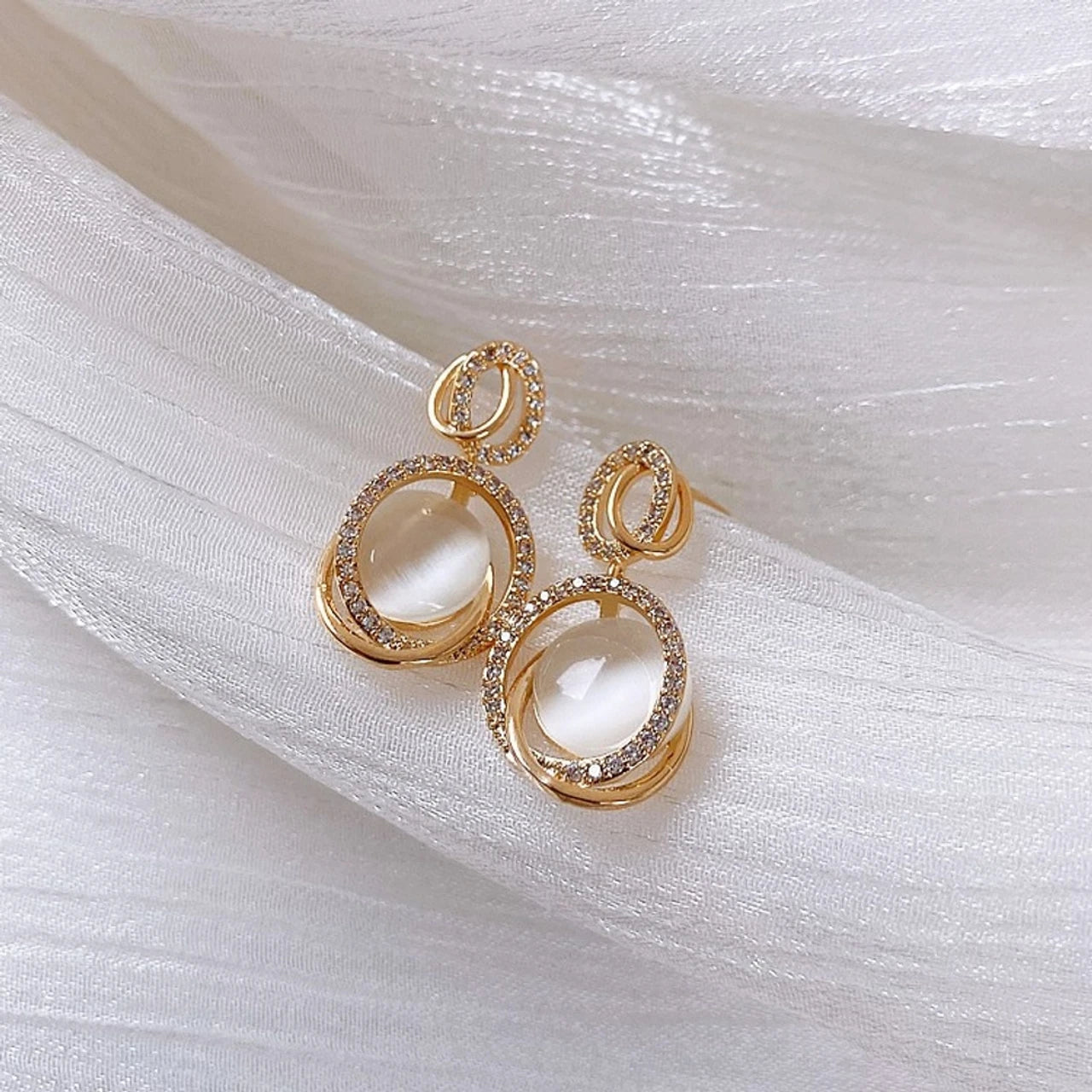Trendy Contemporary Stud Earrings Stylish Look for Women