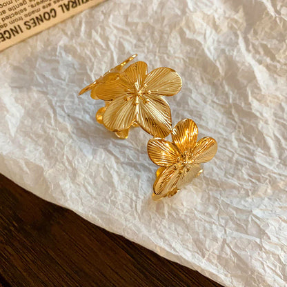 Blooming Gold Flower Bangle Elegant Women Jewelry