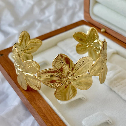 Blooming Gold Flower Bangle Elegant Women Jewelry