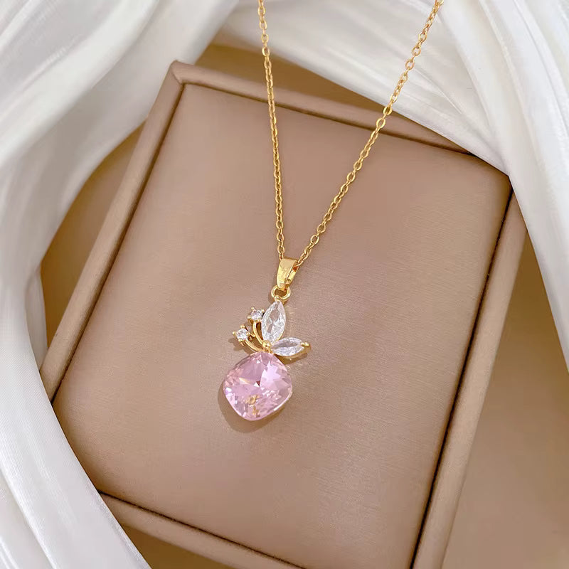 Stylish Gold Plated Knot Pattern Necklace – Anti-Tarnish Finish
