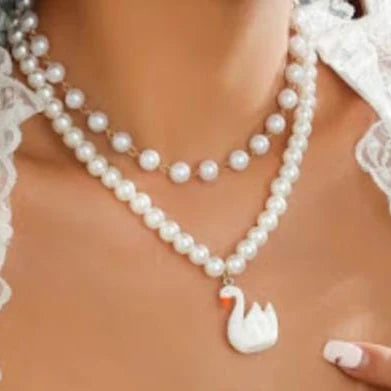 Copper white Swan Pearl Pendant