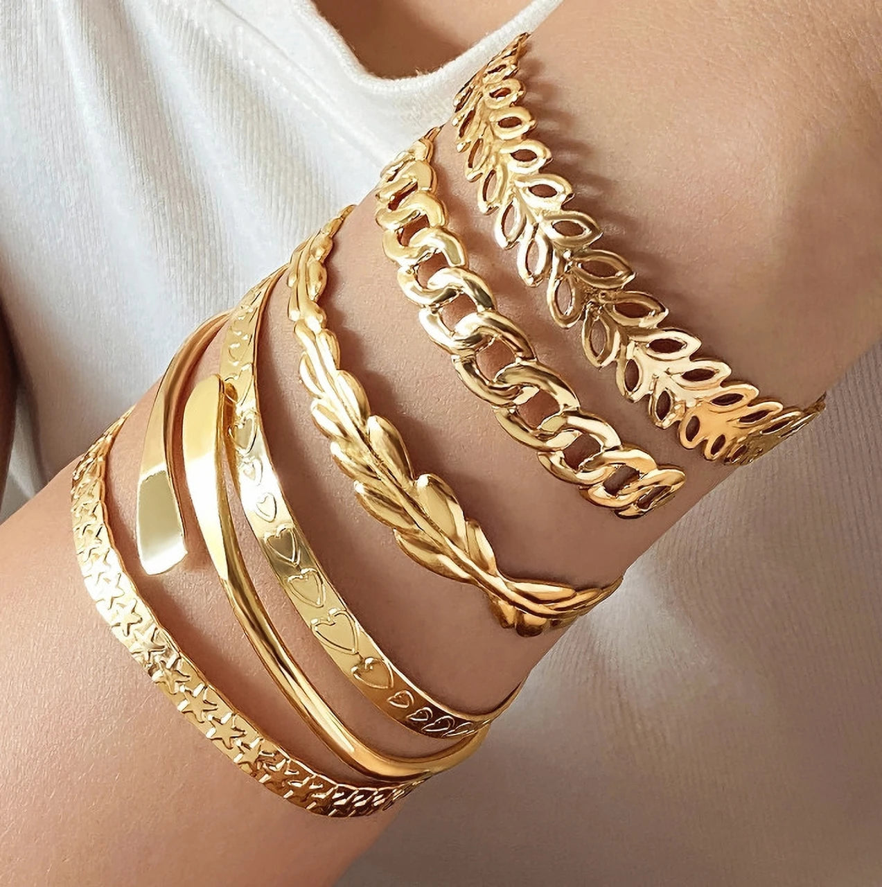 Flowra 6‑Piece Gold Bracelet Set Premium Fashion Jewelry