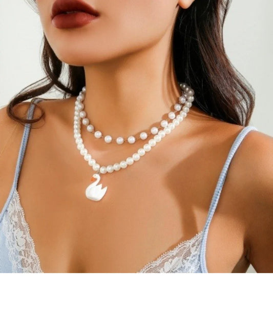 Copper white Swan Pearl Pendant