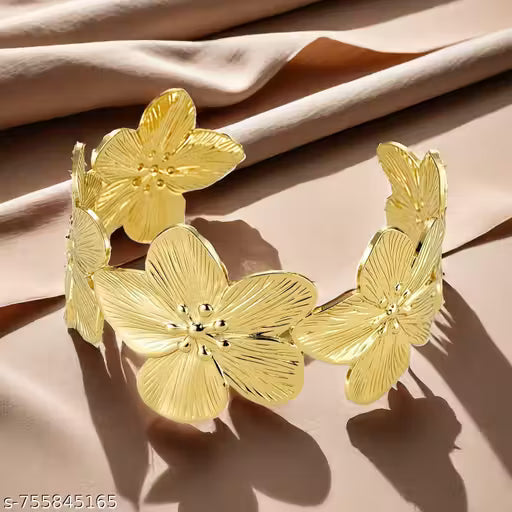 Blooming Gold Flower Bangle Elegant Women Jewelry